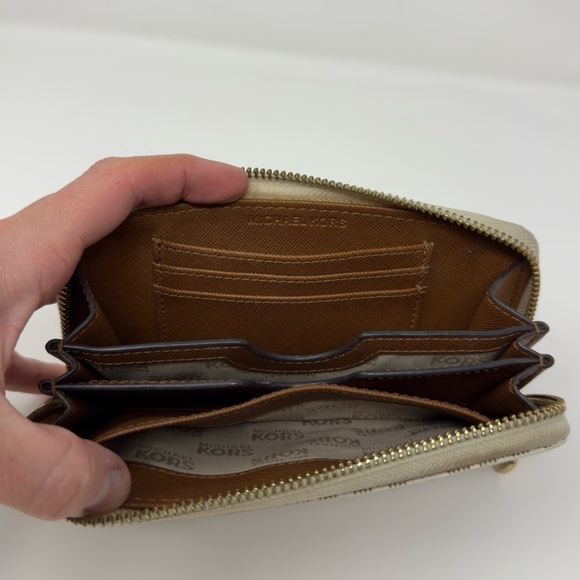 Michael Kors Signature MK Logo Fulton LG MLT Phone Wallet - Picture 3 of 6